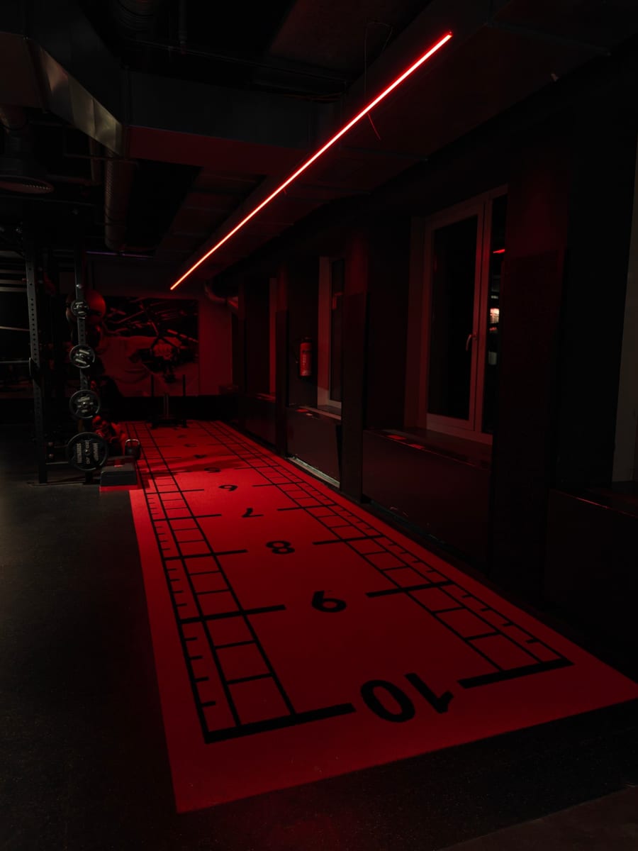 Sprintbahn im roten Licht